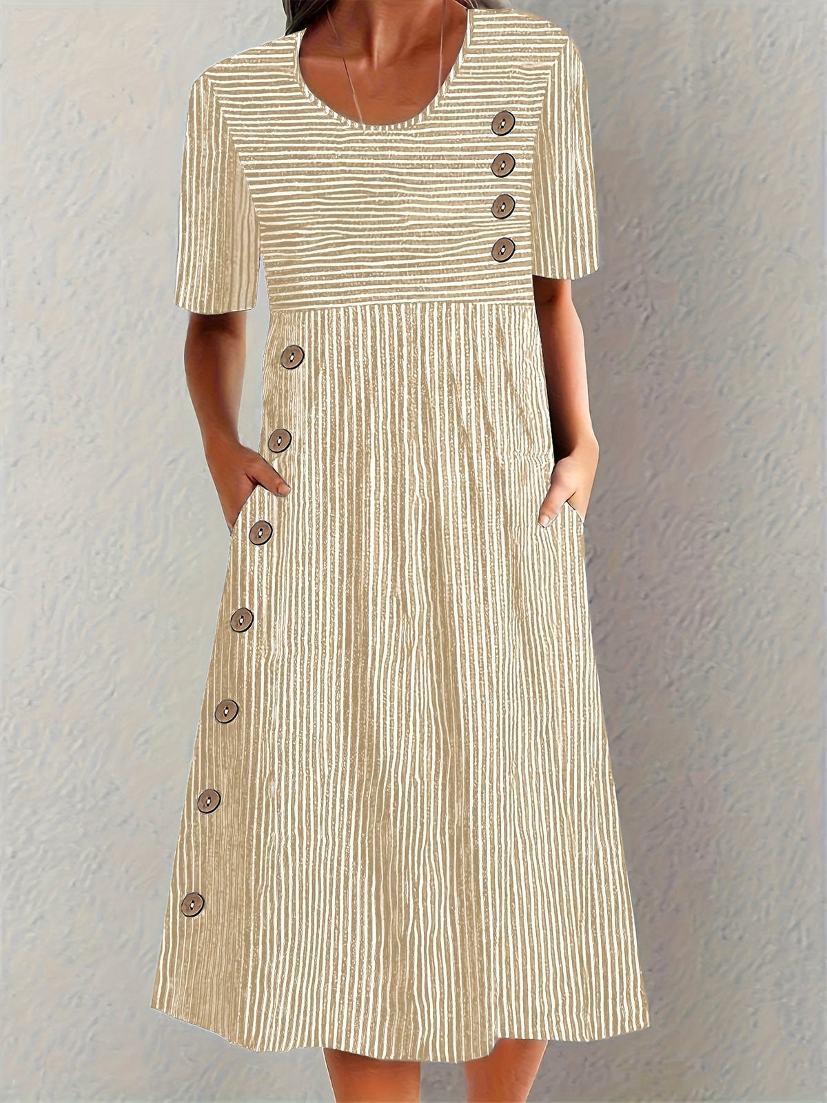 BELLE™ | STRIPET SOMMERKJOLE — Beige