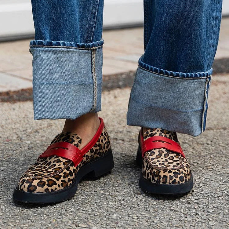 LEOPARDPRINT LOAFER MED RØD DETALJ