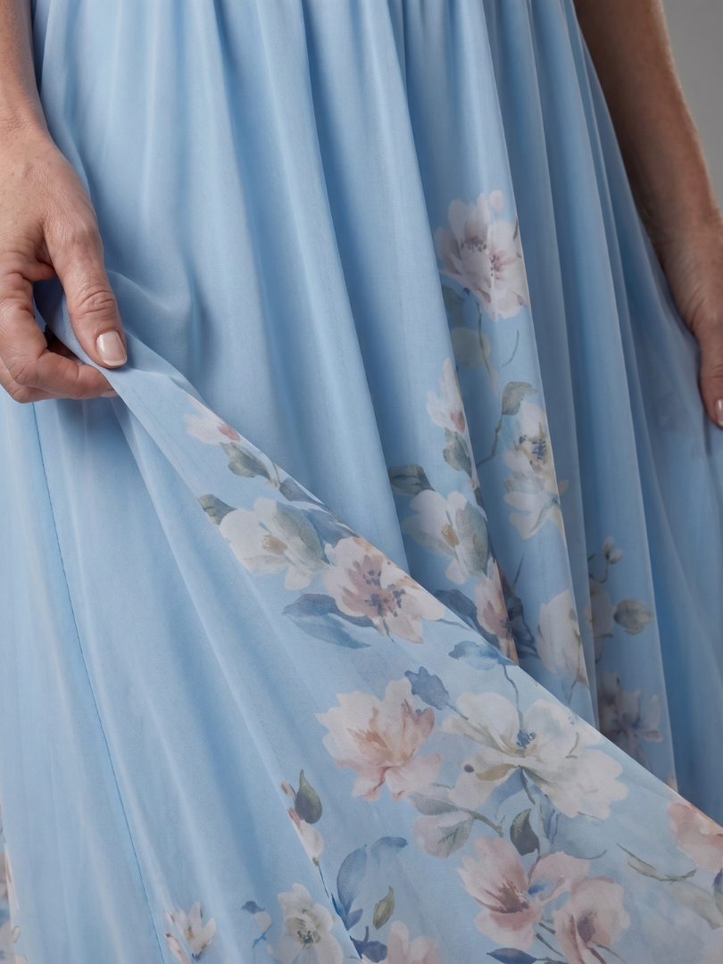 CLARISSA | ELEGANT MIDIKJOLE MED V-HALS