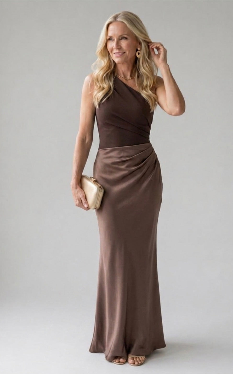 SOPHIA™ | SATIN MAXI-KJOLE MED BELTE