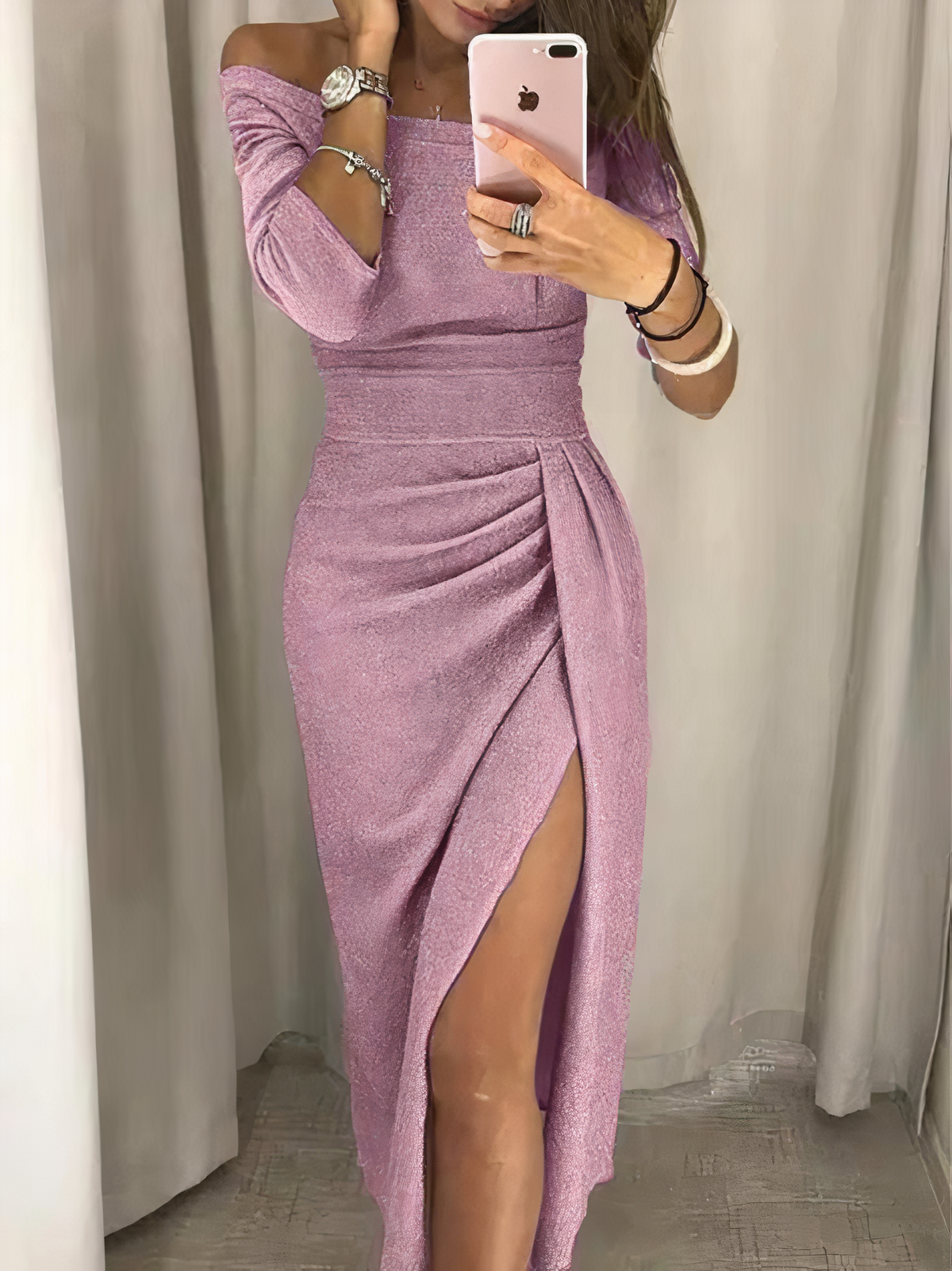 LILLEMOR™ | GLITRENDE OFF-SHOULDER KJOLE MED SPLITT
