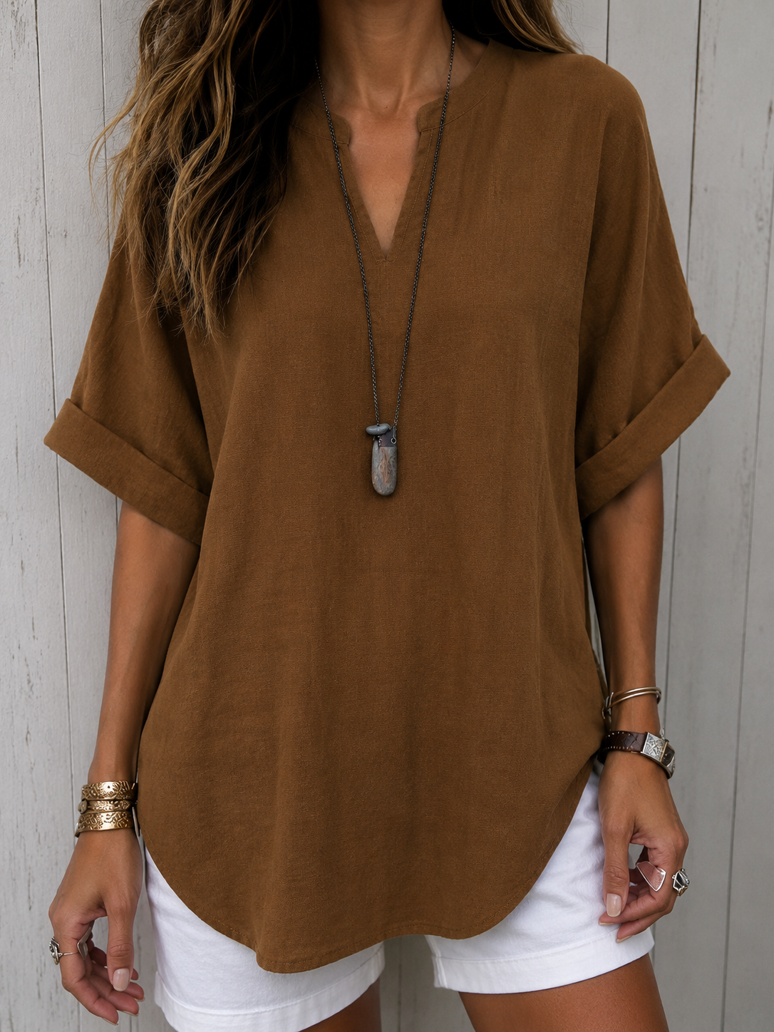 EMMA™ | KORTERMET HVERDAGSBLUSE — Brun