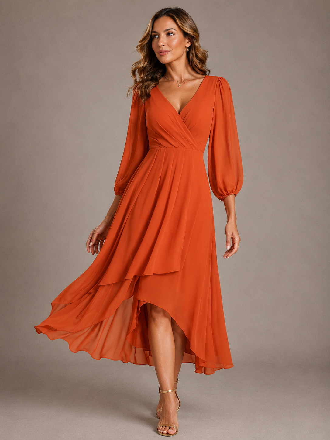 MIA™ | ELEGANT LANG KJOLE MED V-HALS — Oransje