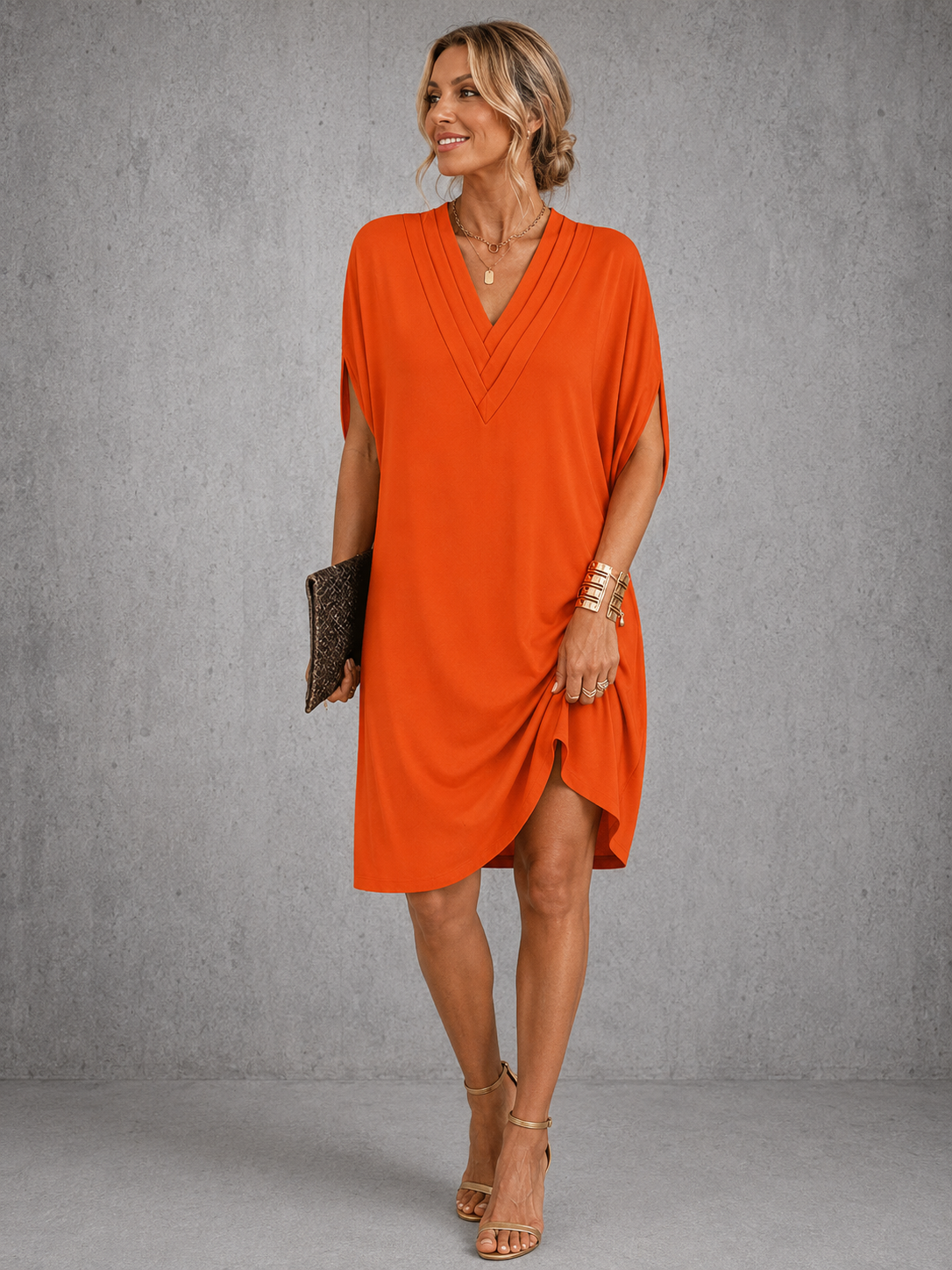 SELIRA™ | FIGURFLATTERENDE KJOLE — Oransje