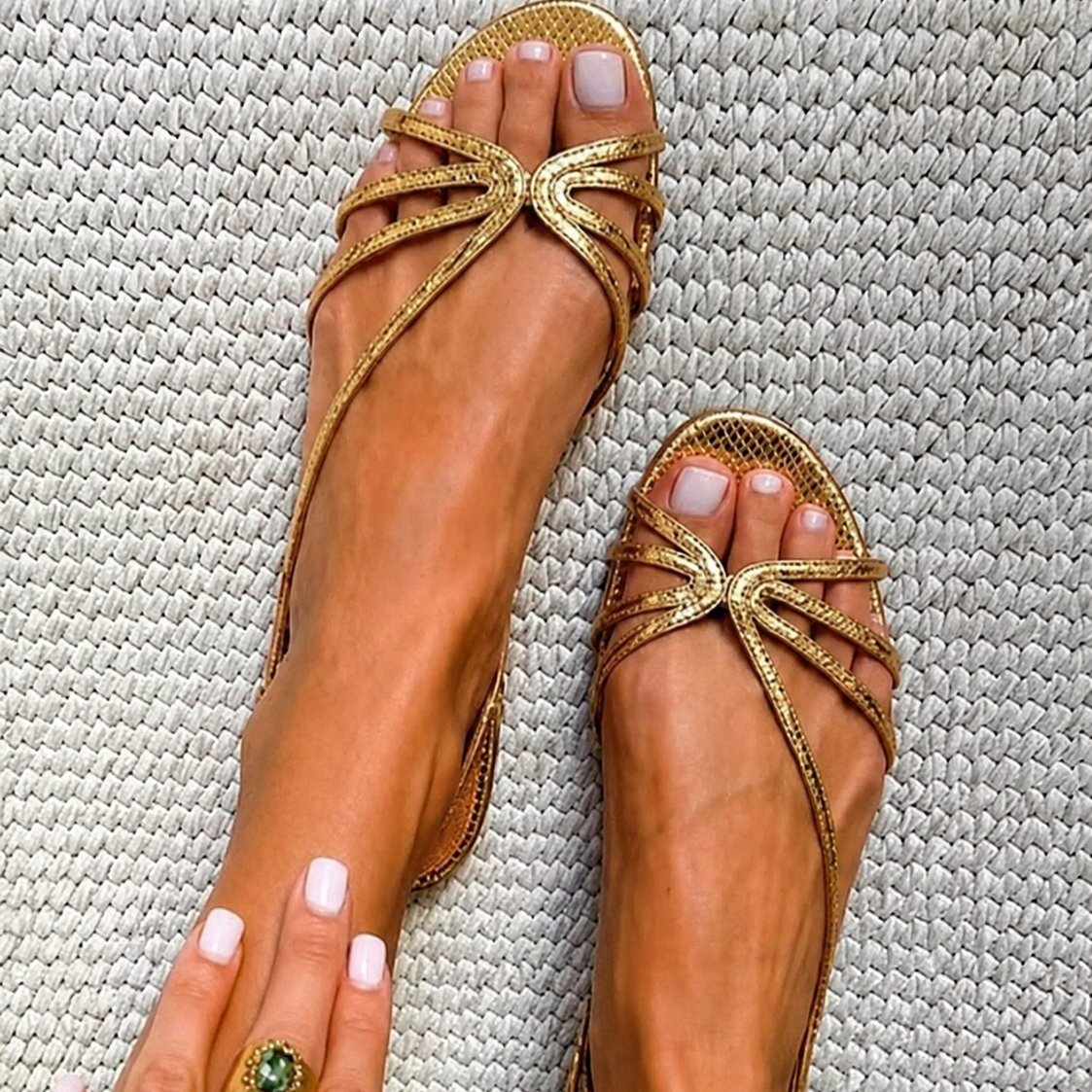 GINEVRA ESTIVALE™ | ELEGANTE GULLSANDALER — Doré