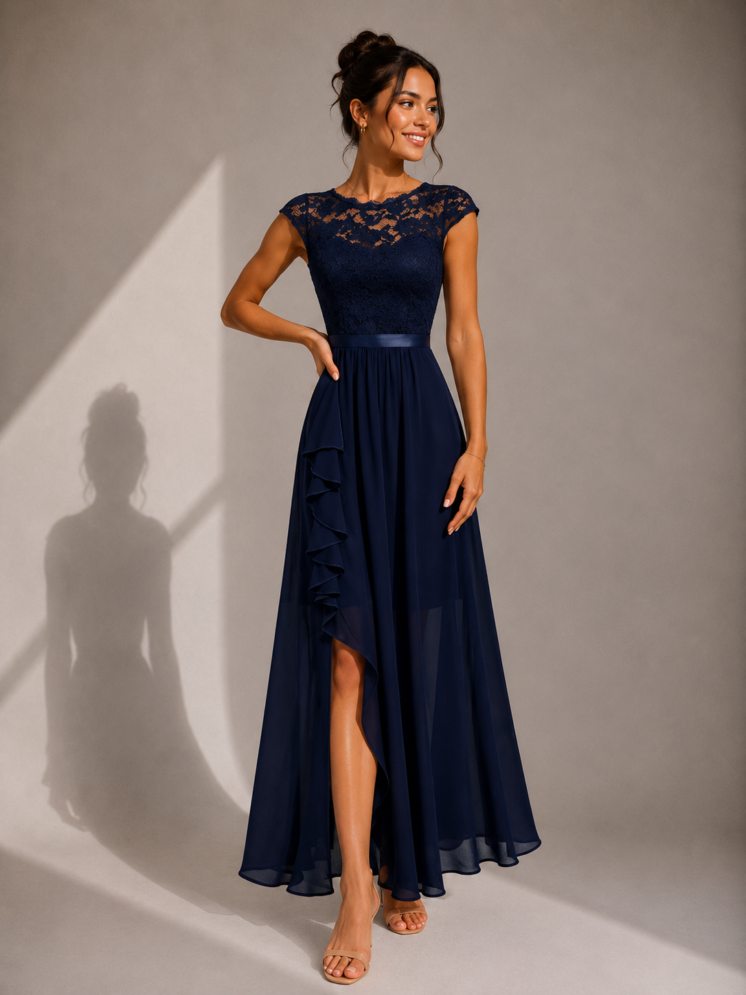 AMELIA™ | ELEGANT MIDIKJOLE — Marineblå