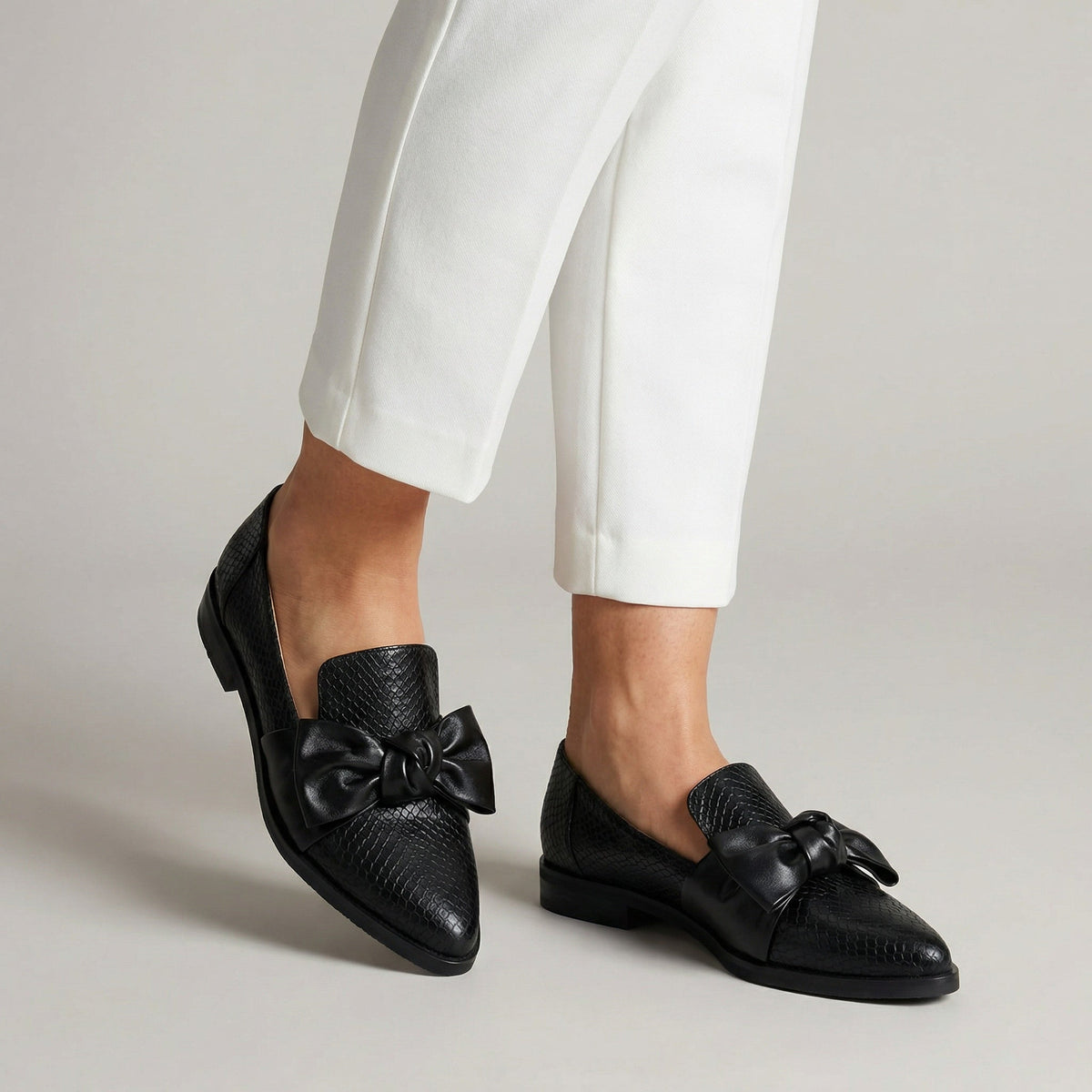 CLAUDIA™ | ELEGANTE LOAFERS MED SLØYFEDETALJ