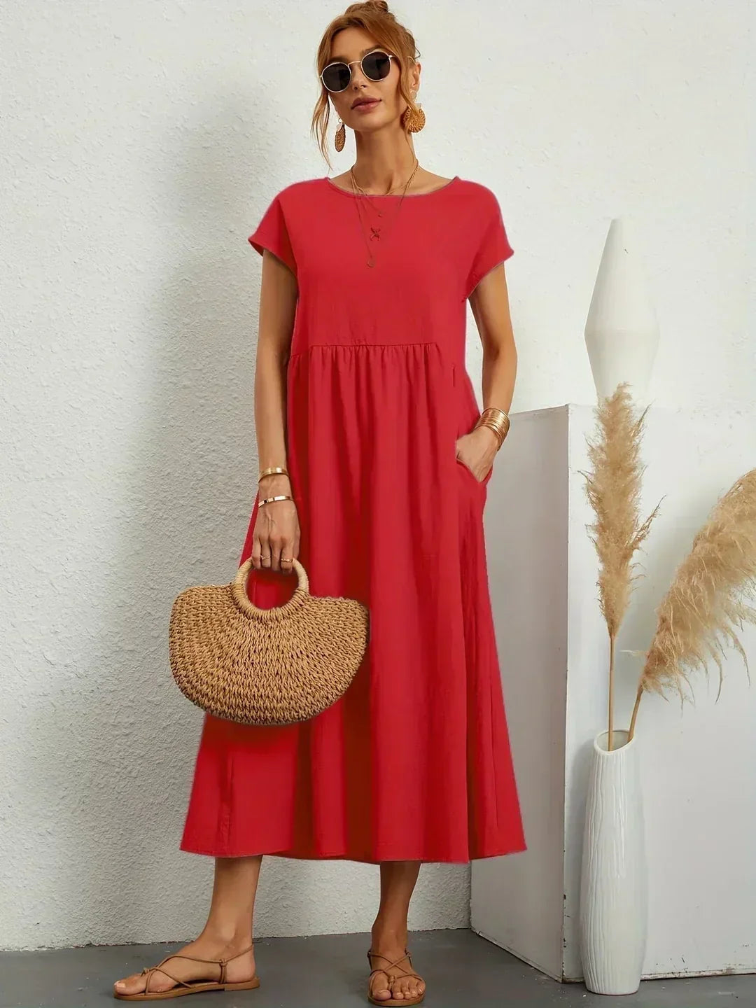 BIANKA™ | ELEGANT MIDIKJOLE — Rød