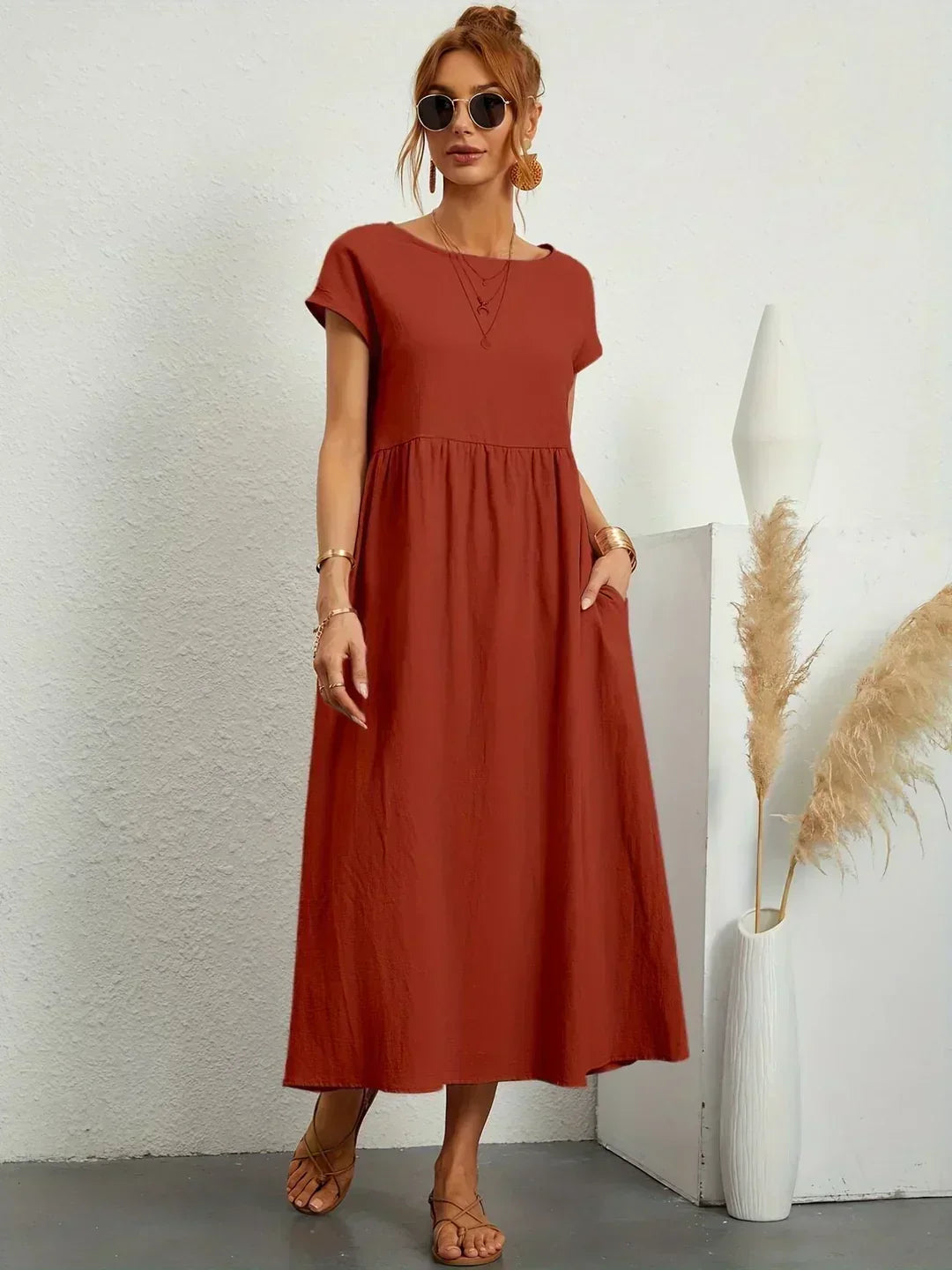 BIANKA™ | ELEGANT MIDIKJOLE — Miękki Czerwony