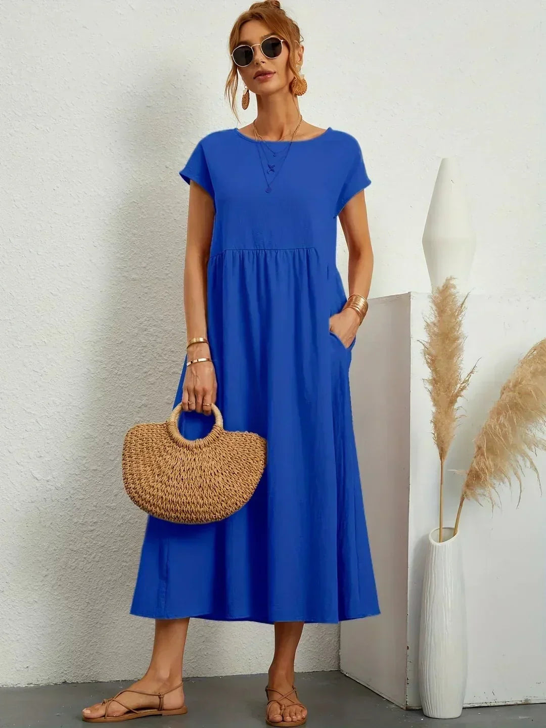 BIANKA™ | ELEGANT MIDIKJOLE — Blå