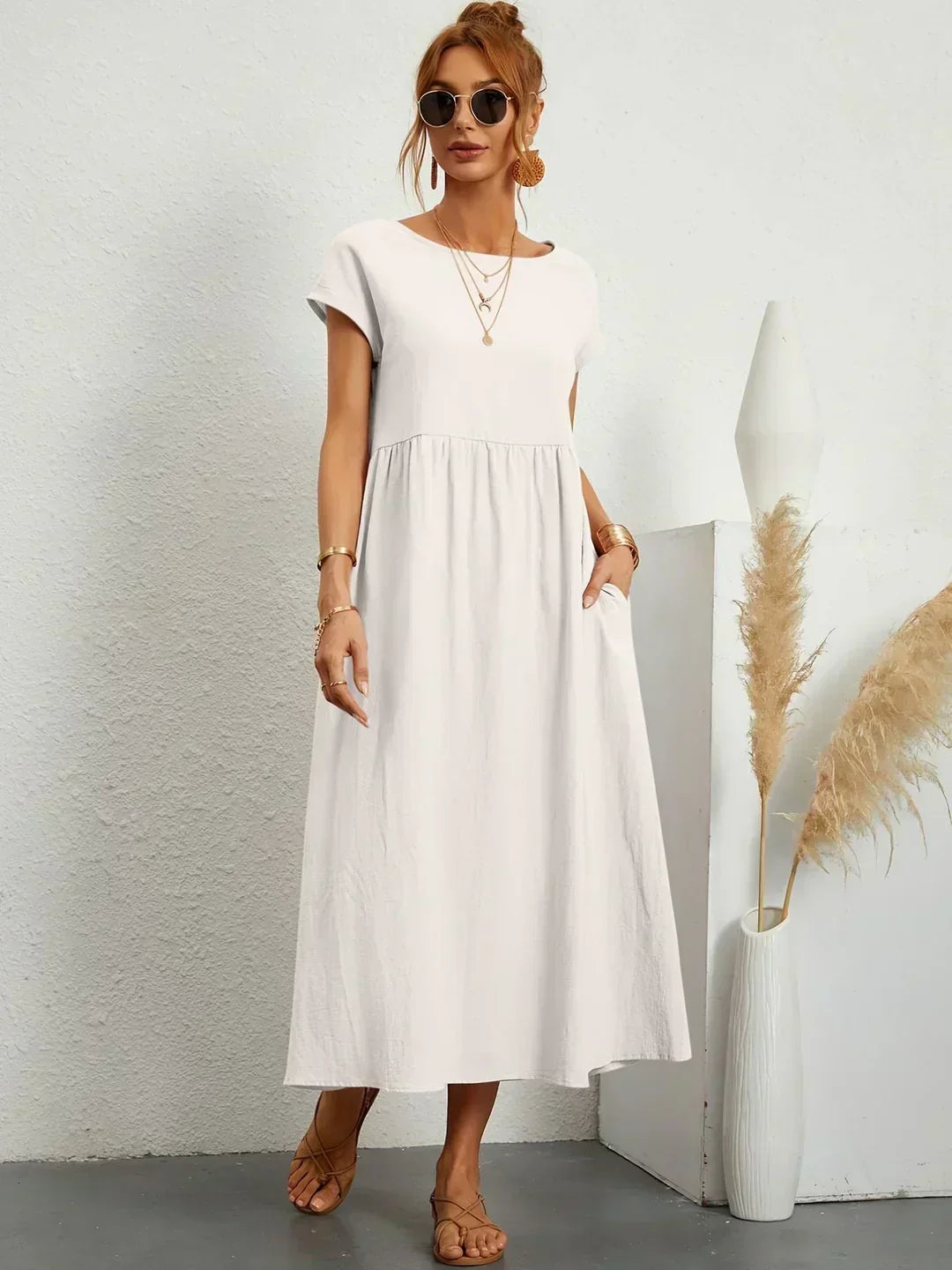 BIANKA™ | ELEGANT MIDIKJOLE — Hvit