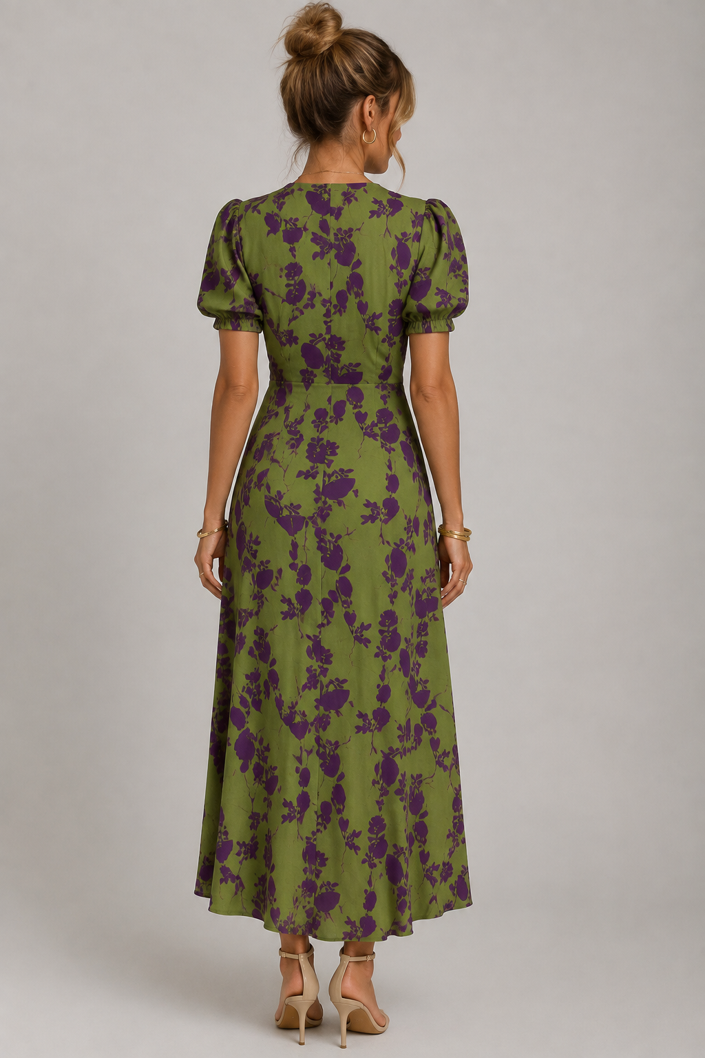VIREL™ | AVSLAPPET BLOMSTRET MIDIKJOLE