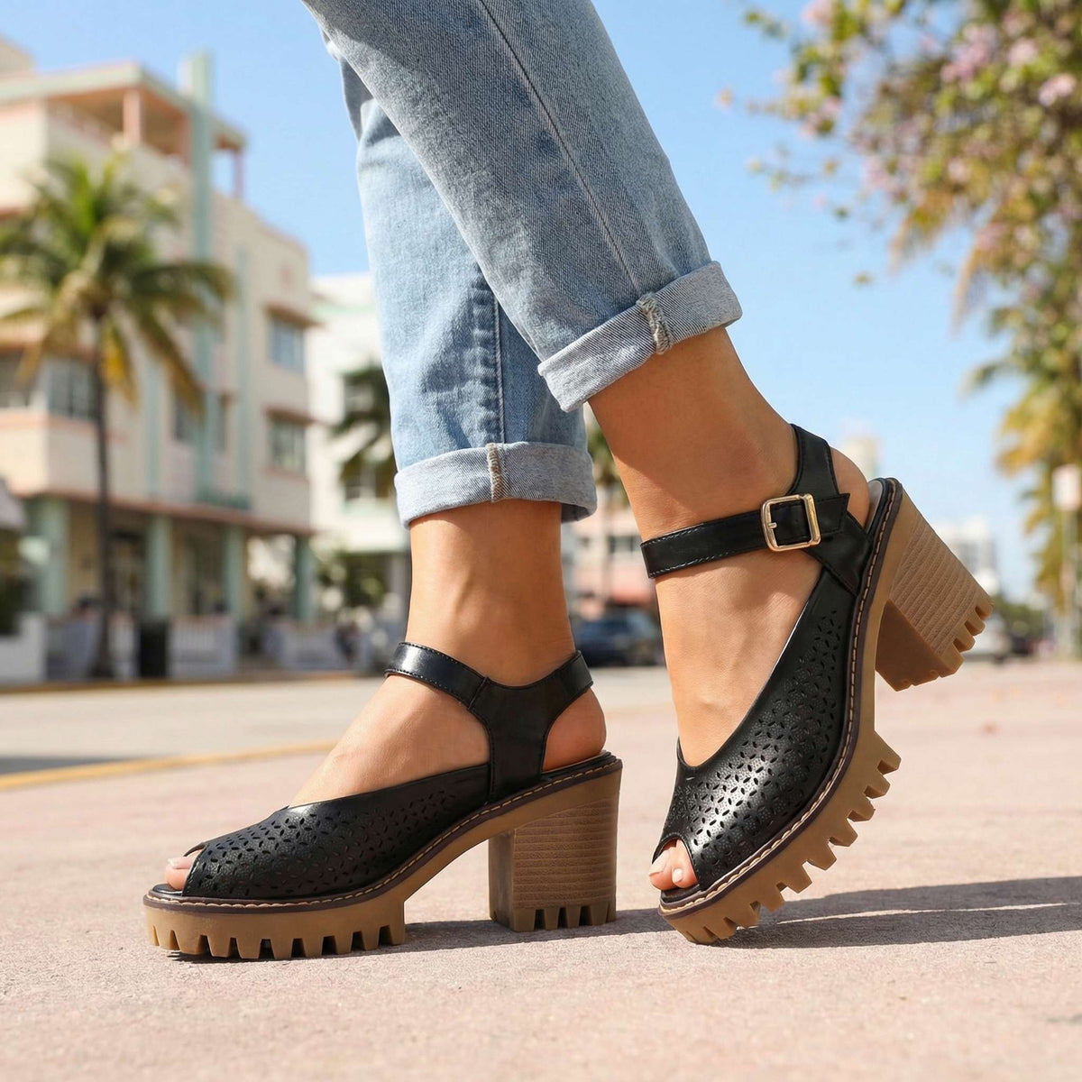 Larissa | Sandal Hæler