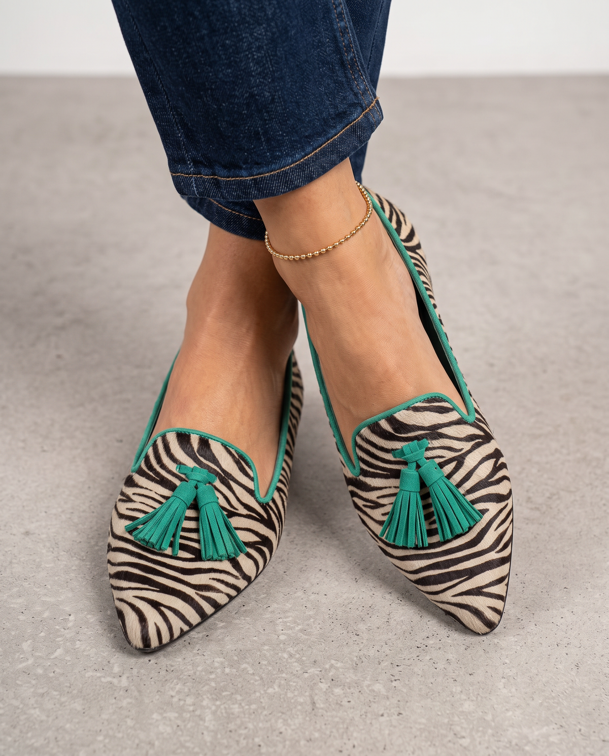 LIVIA™ | FLATE SLIP-ON SKO MED SPISS TÅ — Green Zebra
